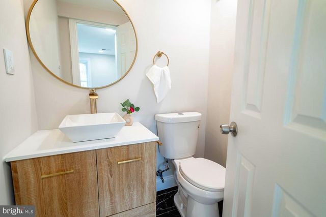 1009 EDGEMOOR RD, Cherry Hill, NJ 08034