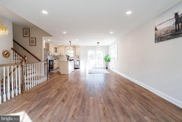 1009 EDGEMOOR RD, Cherry Hill, NJ 08034