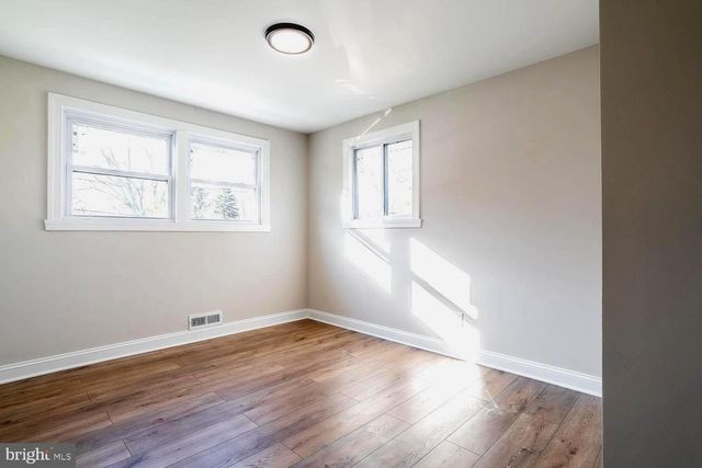 1009 EDGEMOOR RD, Cherry Hill, NJ 08034