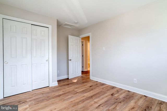 1009 EDGEMOOR RD, Cherry Hill, NJ 08034