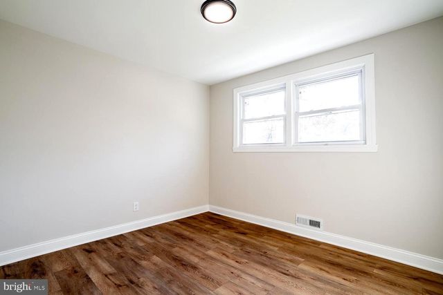 1009 EDGEMOOR RD, Cherry Hill, NJ 08034