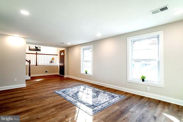 1009 EDGEMOOR RD, Cherry Hill, NJ 08034