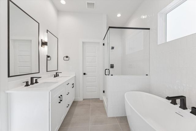 817 Thornton Road F, Houston, TX 77018