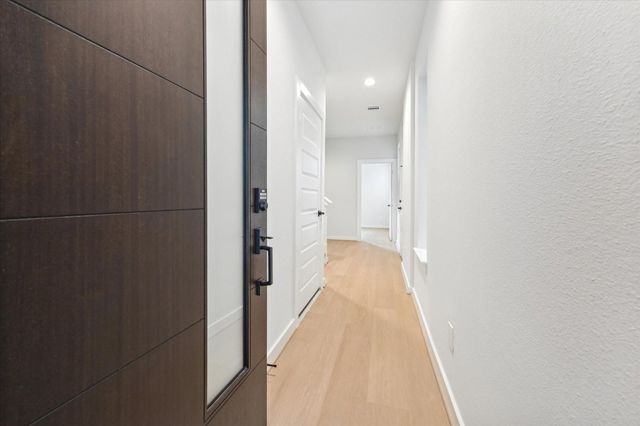 817 Thornton Road F, Houston, TX 77018