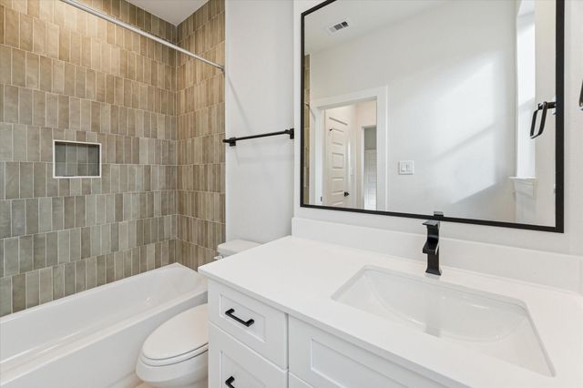 817 Thornton Road F, Houston, TX 77018