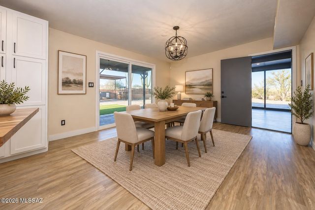 6760 W Ina Road, Tucson, AZ 85743