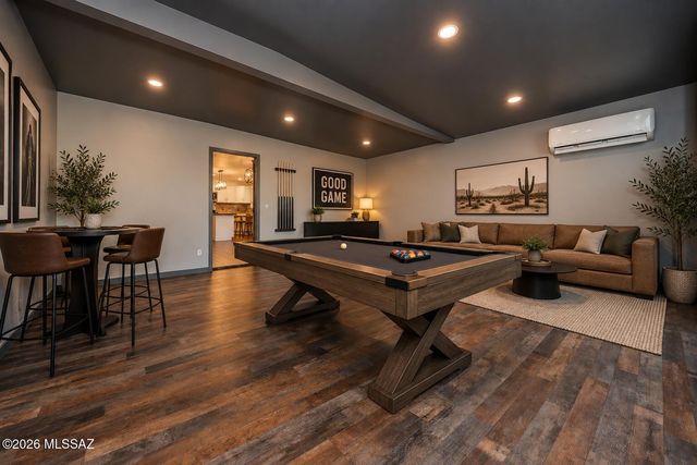 6760 W Ina Road, Tucson, AZ 85743