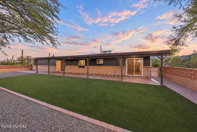6760 W Ina Road, Tucson, AZ 85743