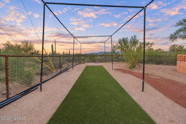 6760 W Ina Road, Tucson, AZ 85743