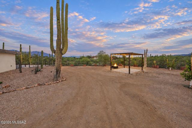 6760 W Ina Road, Tucson, AZ 85743