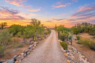 6760 W Ina Road, Tucson, AZ 85743