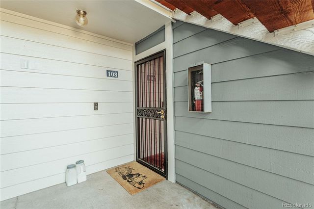 8335 Fairmount Drive 10-108, Denver, CO 80247