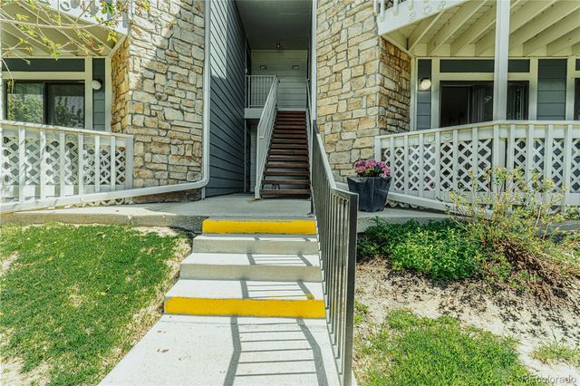 8335 Fairmount Drive 10-108, Denver, CO 80247