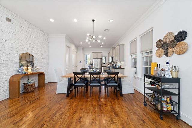 8726 Kempwood Drive, Houston, TX 77080