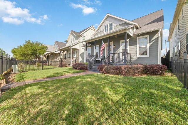 8726 Kempwood Drive, Houston, TX 77080