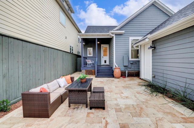 8726 Kempwood Drive, Houston, TX 77080