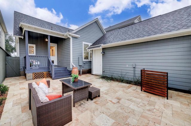 8726 Kempwood Drive, Houston, TX 77080