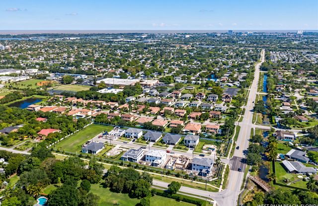 13044 DAVIE OAKS Drive, Davie, FL 33325