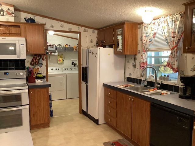161 Oakdale Drive, Huntsville, TX 77320