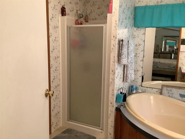 161 Oakdale Drive, Huntsville, TX 77320