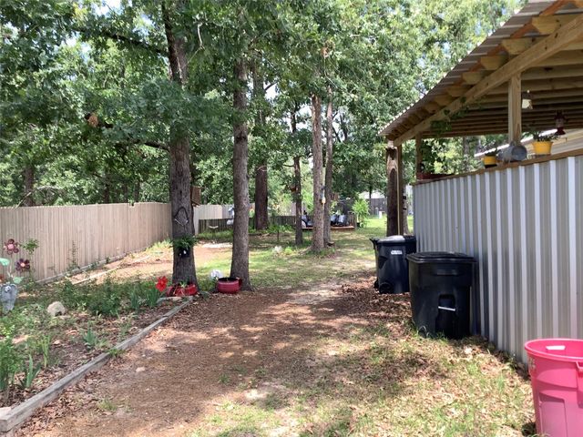 161 Oakdale Drive, Huntsville, TX 77320