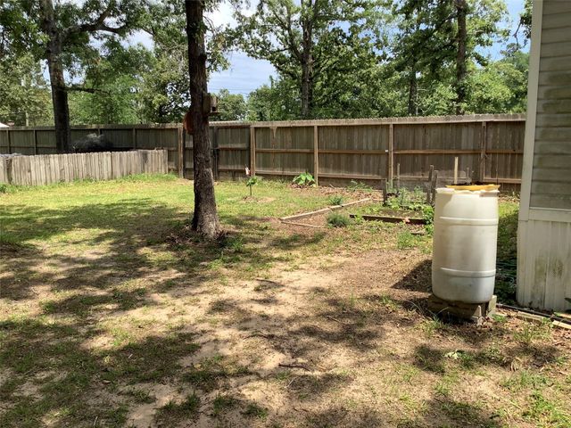 161 Oakdale Drive, Huntsville, TX 77320