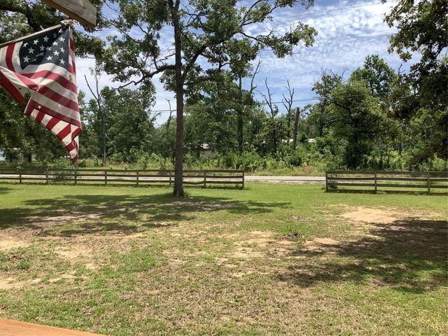 161 Oakdale Drive, Huntsville, TX 77320