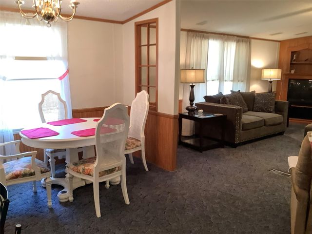 161 Oakdale Drive, Huntsville, TX 77320