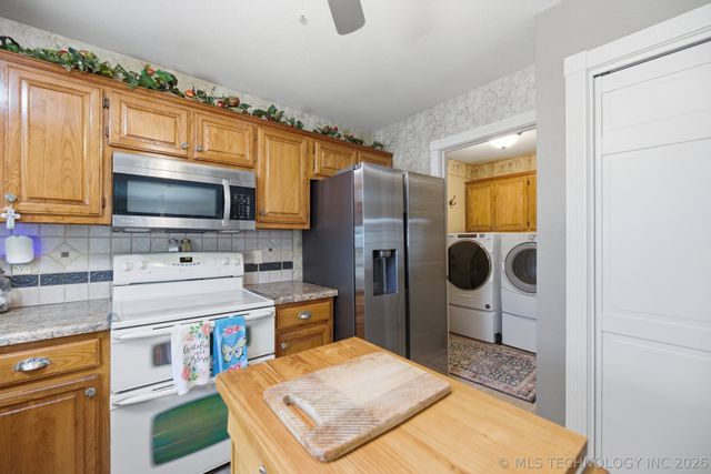1085 E 138th Street, Glenpool, OK 74033