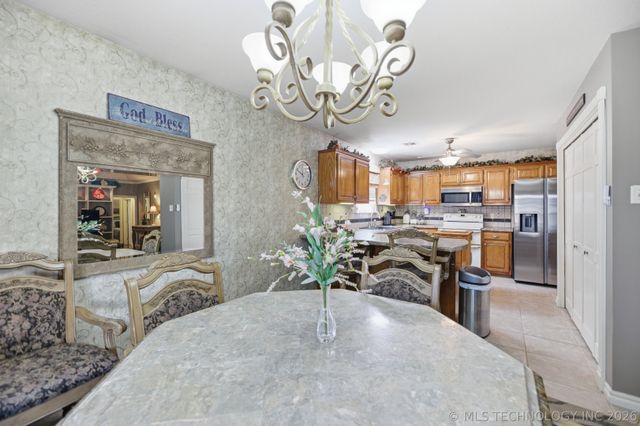 1085 E 138th Street, Glenpool, OK 74033