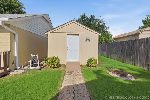 1085 E 138th Street, Glenpool, OK 74033