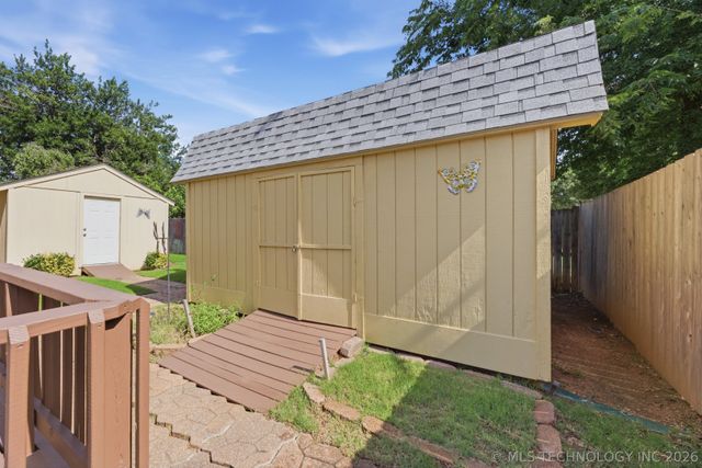 1085 E 138th Street, Glenpool, OK 74033
