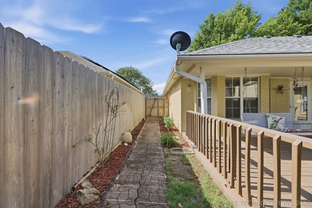 1085 E 138th Street, Glenpool, OK 74033