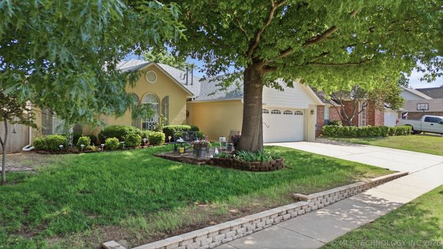 1085 E 138th Street, Glenpool, OK 74033