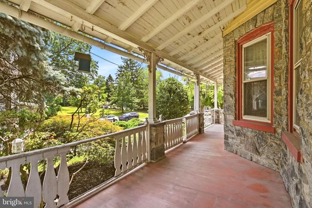 19 W HINCKLEY AVE, Ridley Park, PA 19078