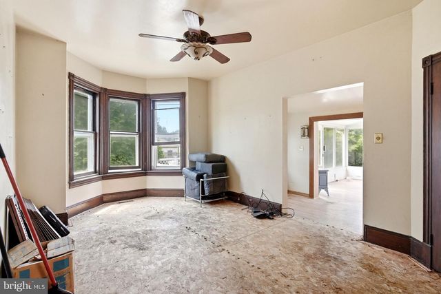 19 W HINCKLEY AVE, Ridley Park, PA 19078