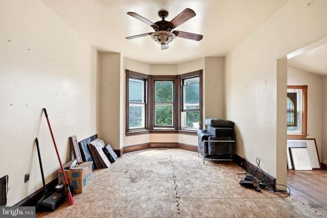 19 W HINCKLEY AVE, Ridley Park, PA 19078