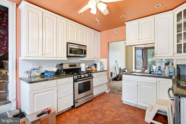 19 W HINCKLEY AVE, Ridley Park, PA 19078