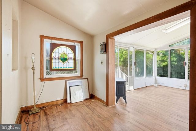 19 W HINCKLEY AVE, Ridley Park, PA 19078