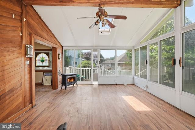 19 W HINCKLEY AVE, Ridley Park, PA 19078