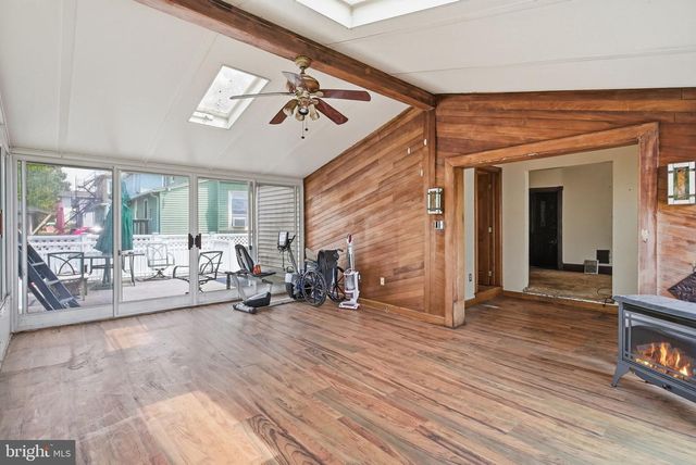 19 W HINCKLEY AVE, Ridley Park, PA 19078