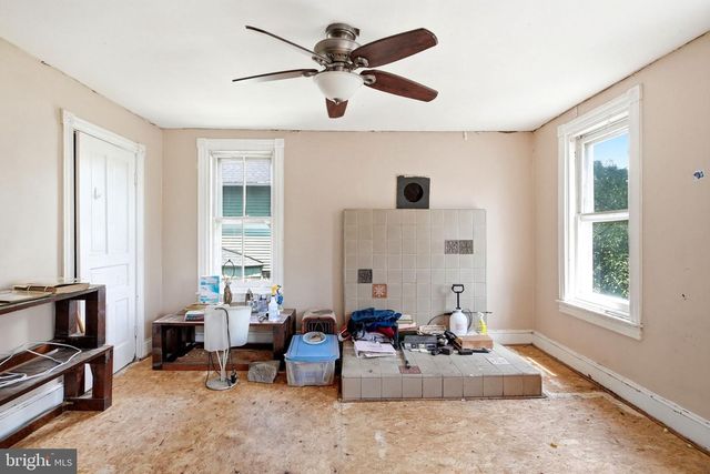 19 W HINCKLEY AVE, Ridley Park, PA 19078