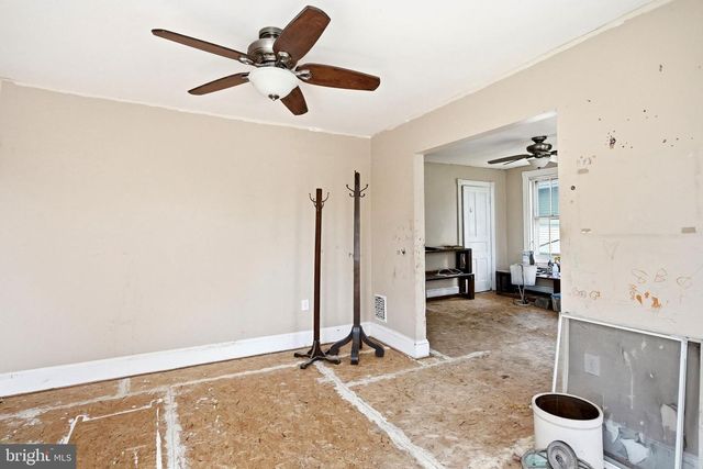 19 W HINCKLEY AVE, Ridley Park, PA 19078