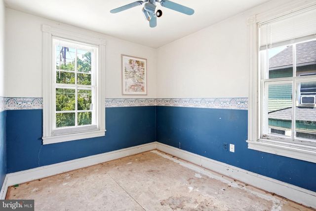 19 W HINCKLEY AVE, Ridley Park, PA 19078