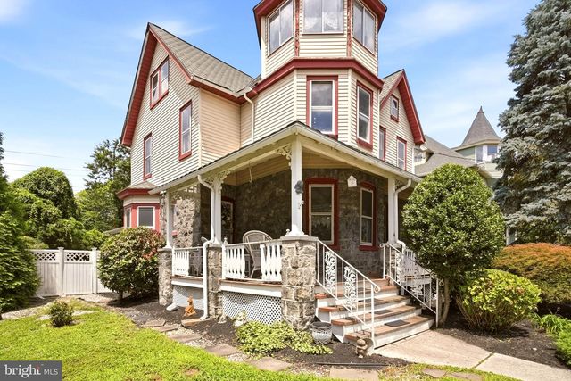 19 W HINCKLEY AVE, Ridley Park, PA 19078