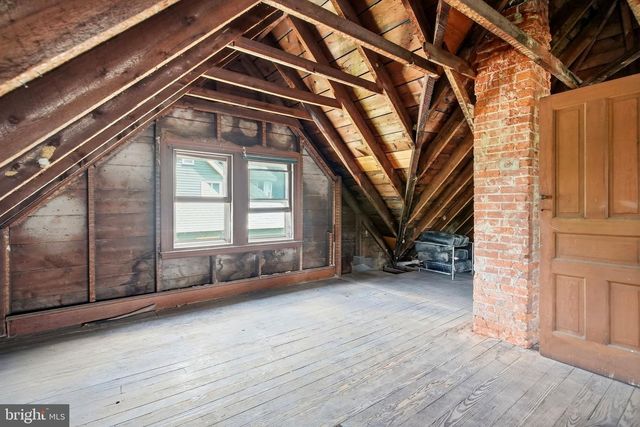 19 W HINCKLEY AVE, Ridley Park, PA 19078