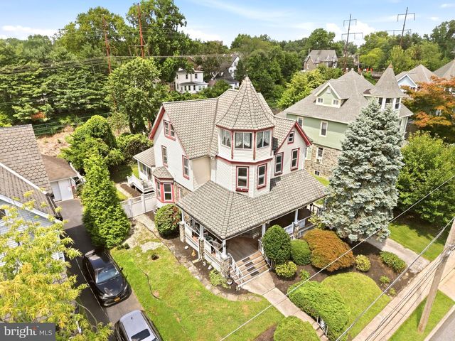 19 W HINCKLEY AVE, Ridley Park, PA 19078