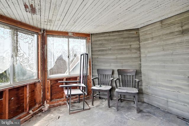 19 W HINCKLEY AVE, Ridley Park, PA 19078