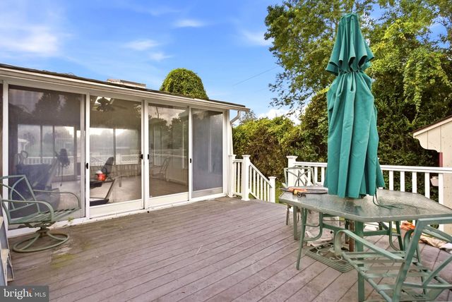 19 W HINCKLEY AVE, Ridley Park, PA 19078