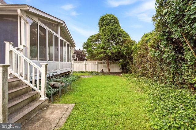 19 W HINCKLEY AVE, Ridley Park, PA 19078